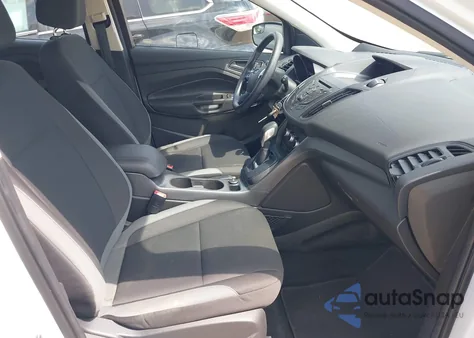 2016 Ford Escape S z USA, uszkodzony, nr VIN 1FMCU0F74GUC39183